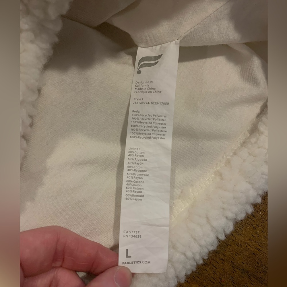 Fabletics Sherpa jacket Size‎ Large - image 2